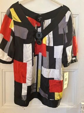 Nine West Geometric Print V-Neck Top in Black, Red, White, Gray, Yellow